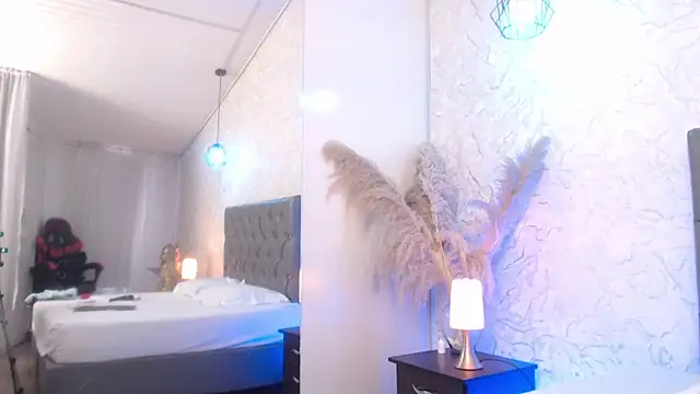 serena_houstonn - Serena_Houstonn's free webcam - UK Sex Cams
