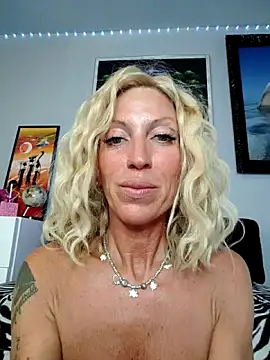 weloveblue (F milf) - Let's have fun 🔥 LT 5min control