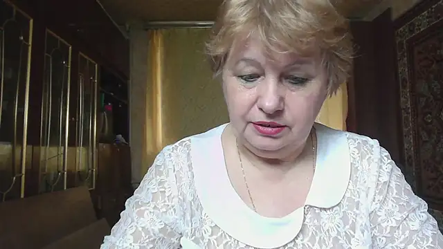 Casey_peach webcam