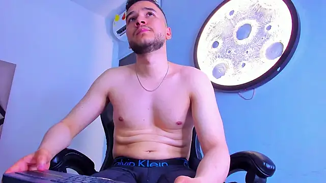 mike_257 webcam