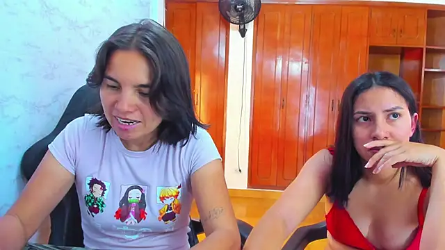 Soffy_and_Emily webcam