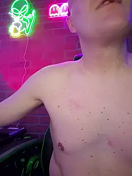 chronic_vibez - Chronic_vibez's free webcam