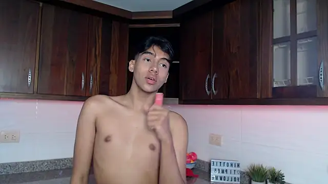 Eros_Lux webcam