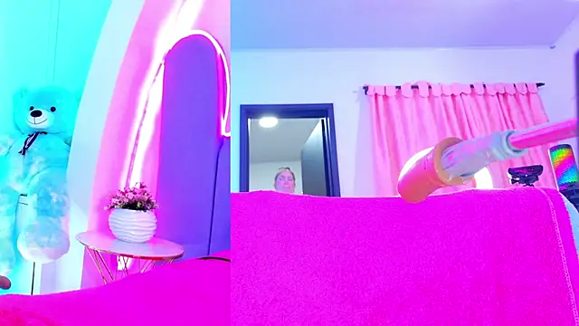 NathaxaLeans webcam