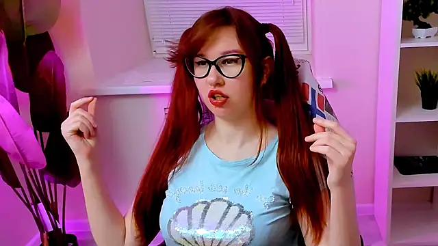 CarolGiggly live sex cam