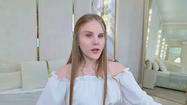 Lili_Lohan webcam