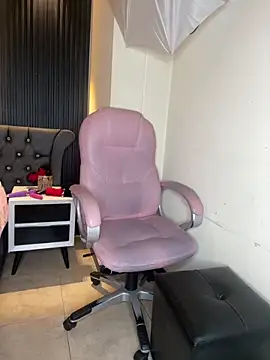 Lolagolden1