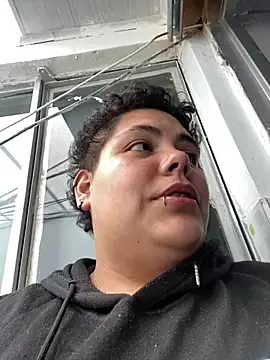 Hailey_Curvy webcam