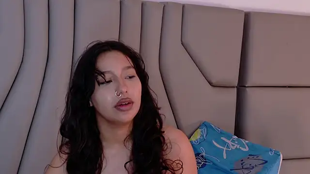 paranoidtemptaion_ - ParanoidTemptaion_'s free webcam - UK Sex Cams