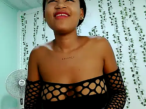 akemy_saunders - Akemy_Saunders's free webcam - UK Sex Cams