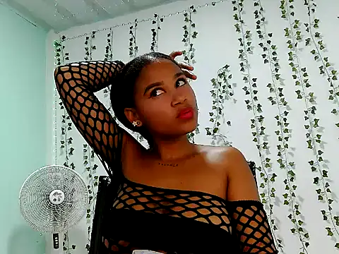 Akemy_Saunders