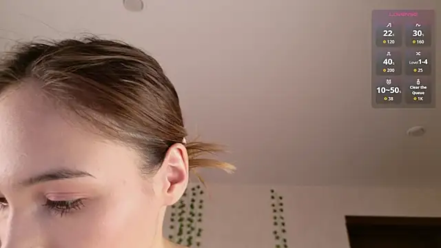 LilCatalia webcam