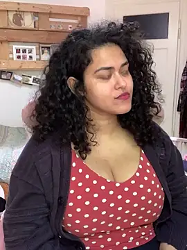 Curvydesifromgermany