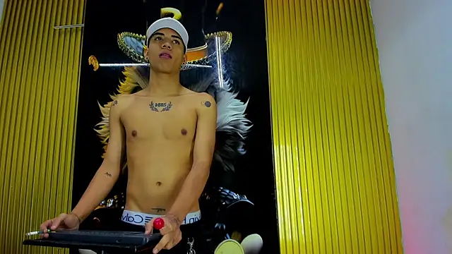 Guys_Latino_Hot webcam