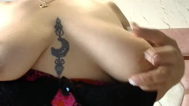 isabella_luxet webcam