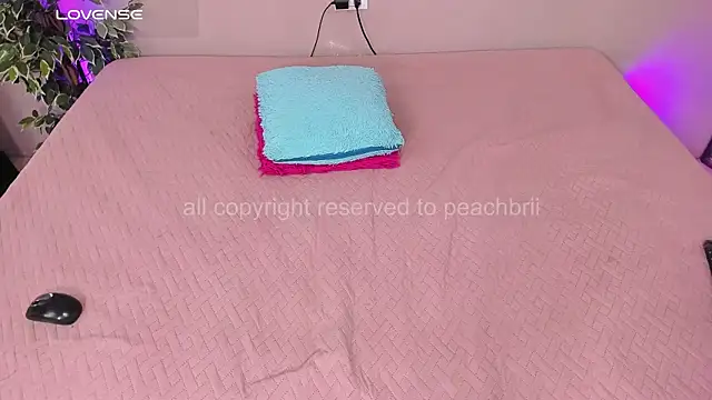 PechBri live sex cam