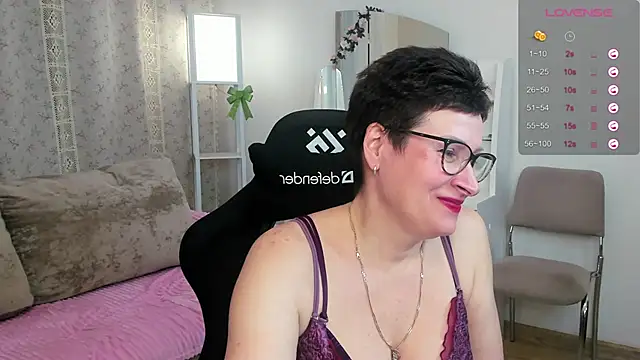 JennyMons webcam