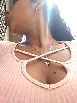 emily_fox01 - Emily_fox01's free webcam