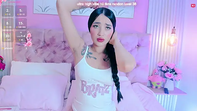Ariana_west_