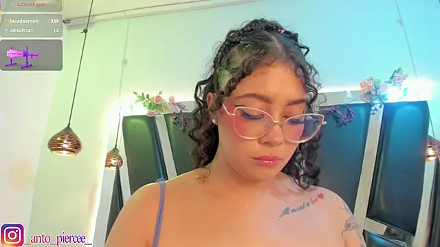 antonelllepiercee live sex cam