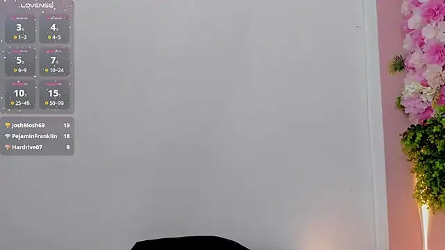 Mikasa_Horny webcam
