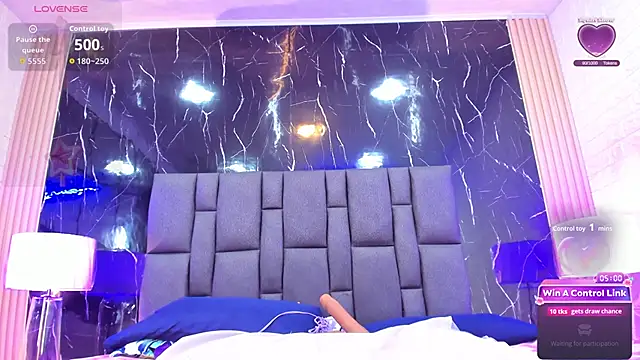 BustyGlow webcam