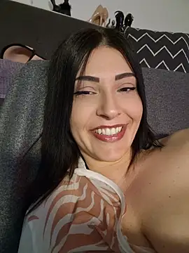 AryaSummersReal