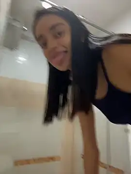 leilani_X webcam
