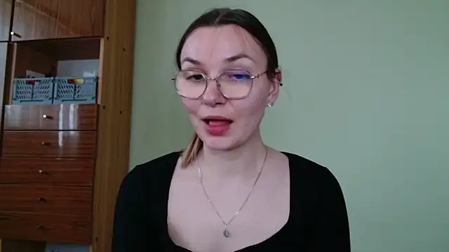 LooveELLYx live sex cam