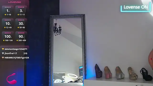 BellaKarma webcam