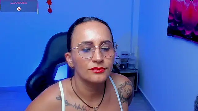 sara_charmy - Sara_Charmy's free webcam