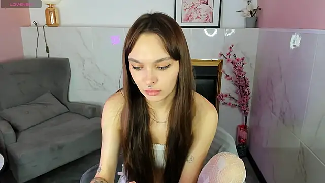ChloeSunny webcam