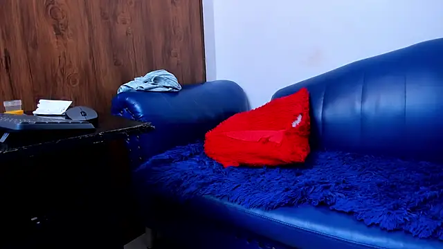 Mature_Skinny