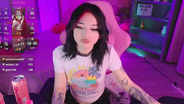 Emma_Kirks webcam