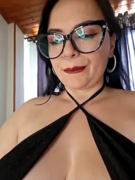 emmagreeyy12 live sex cam