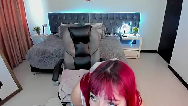 Blair_red_ webcam