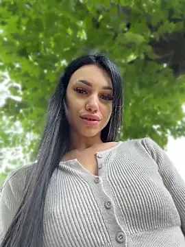 ilariea_girl (F teen) - Fuck me hard in the bushes