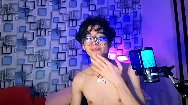 Twink_Sebas7