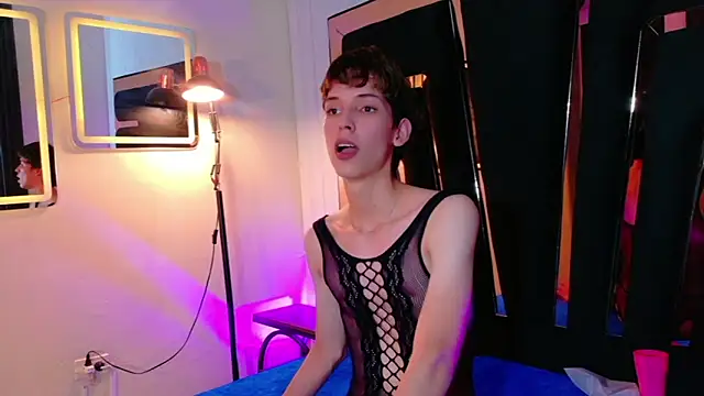 Iais84 - Trans webcam sex chat