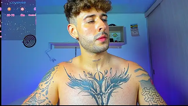 ares_blue - Ares_blue's free webcam - UK Sex Cams