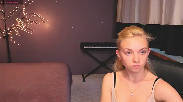 sonnysofia - SonnySofia's free webcam - UK Sex Cams