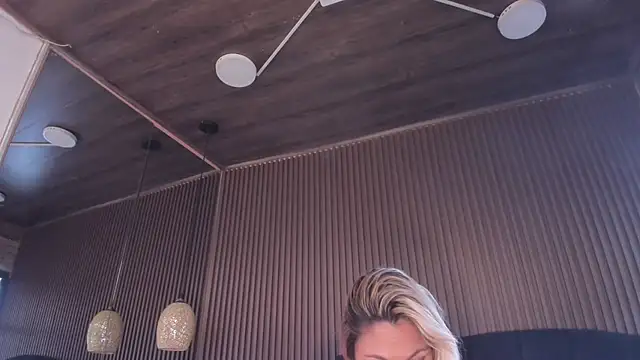 MalorySweet webcam