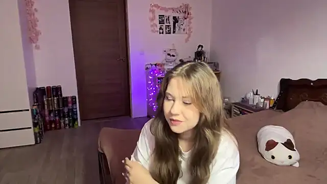 nyellespir - NyelleSpir's free webcam