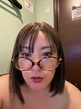 Mitsuco_surflady