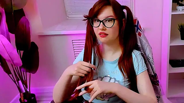 CarolGiggly webcam