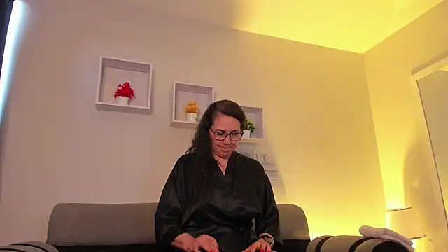 jazmin_steele