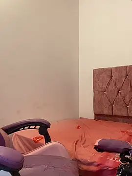shy_luna18 (F teen) - show pussy