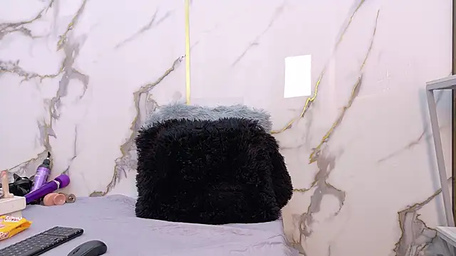 KarlaSmith__ webcam