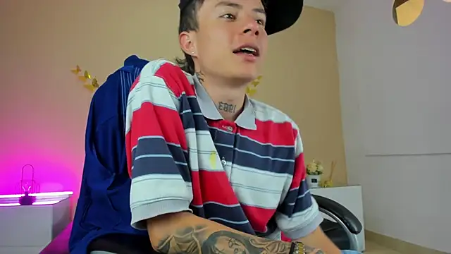 nascary_fox (M twink) - CUM PUBLIC