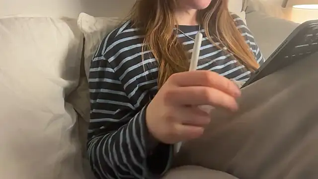 lucyschickt (F teen) - fingern 🤭